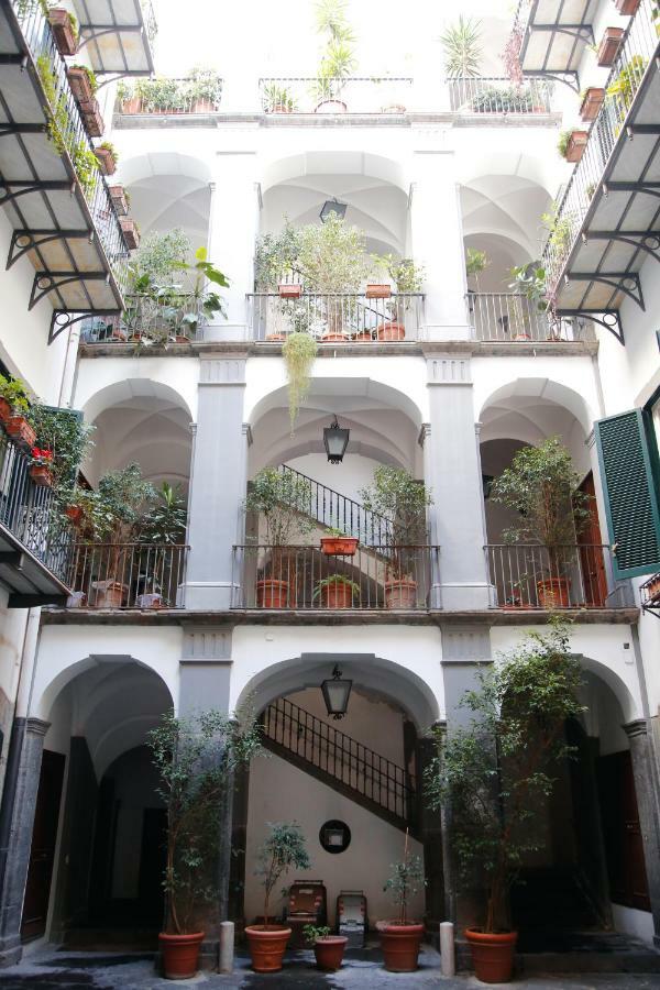 Casa Matys Appartement Napels Buitenkant foto
